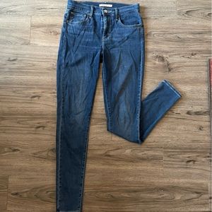 Levi’s skinny jeans
